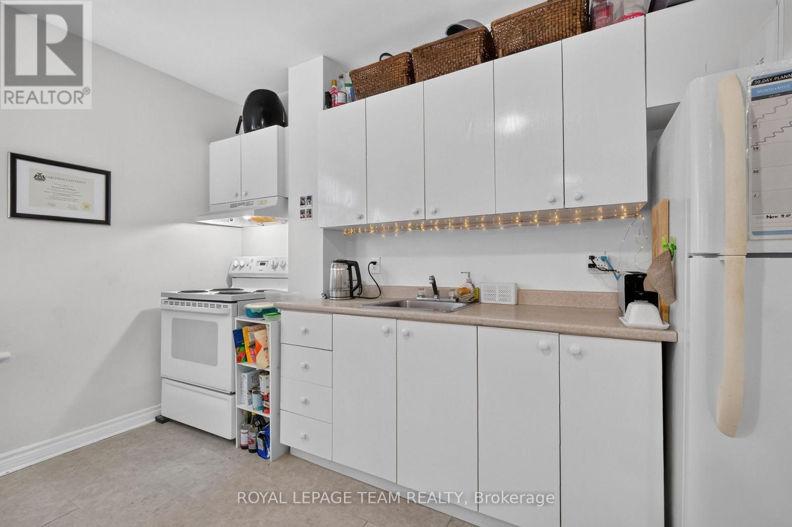 7 - 4 Eccles Street Property Photo 20