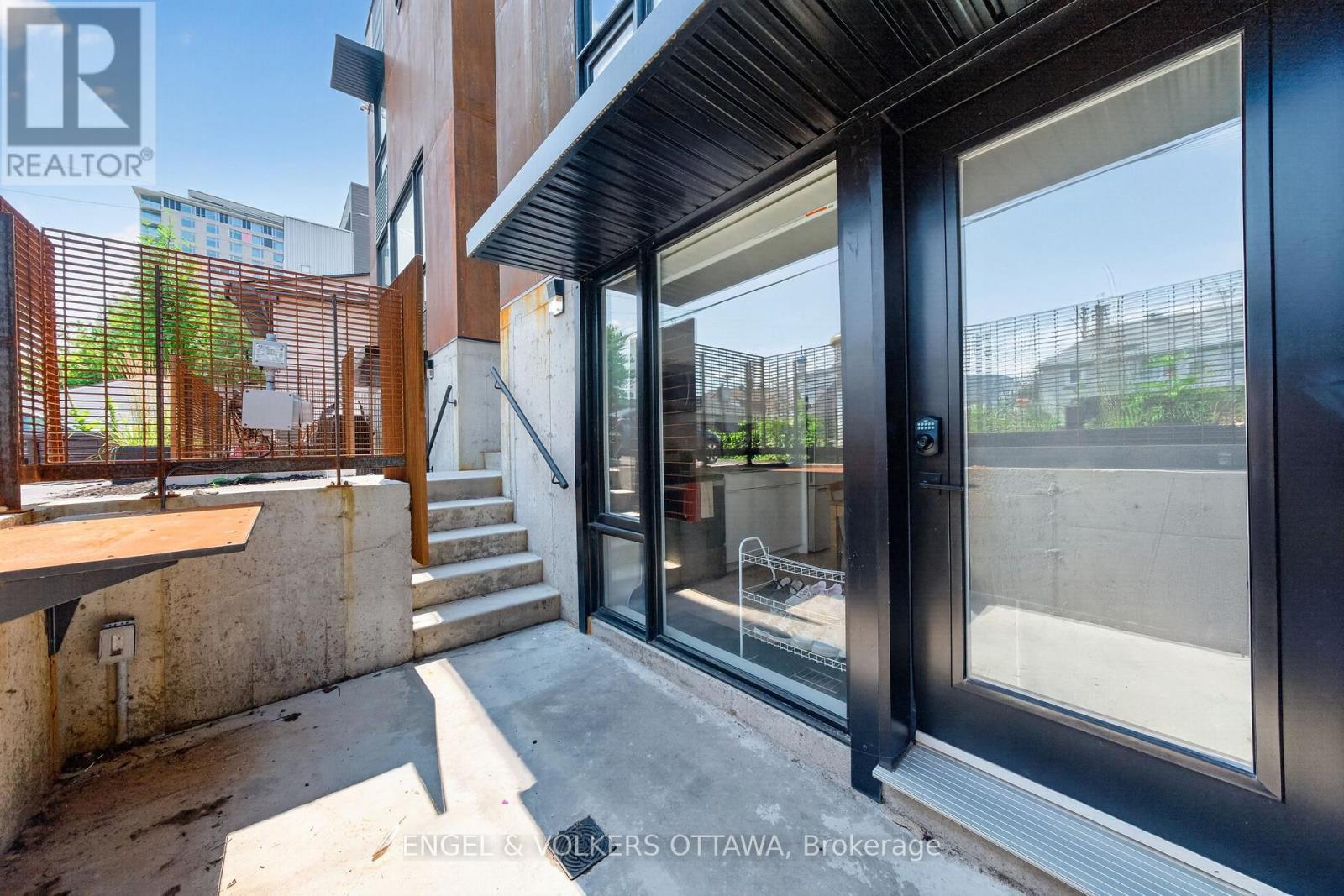 D - 119 Carruthers Avenue Property Photo 2