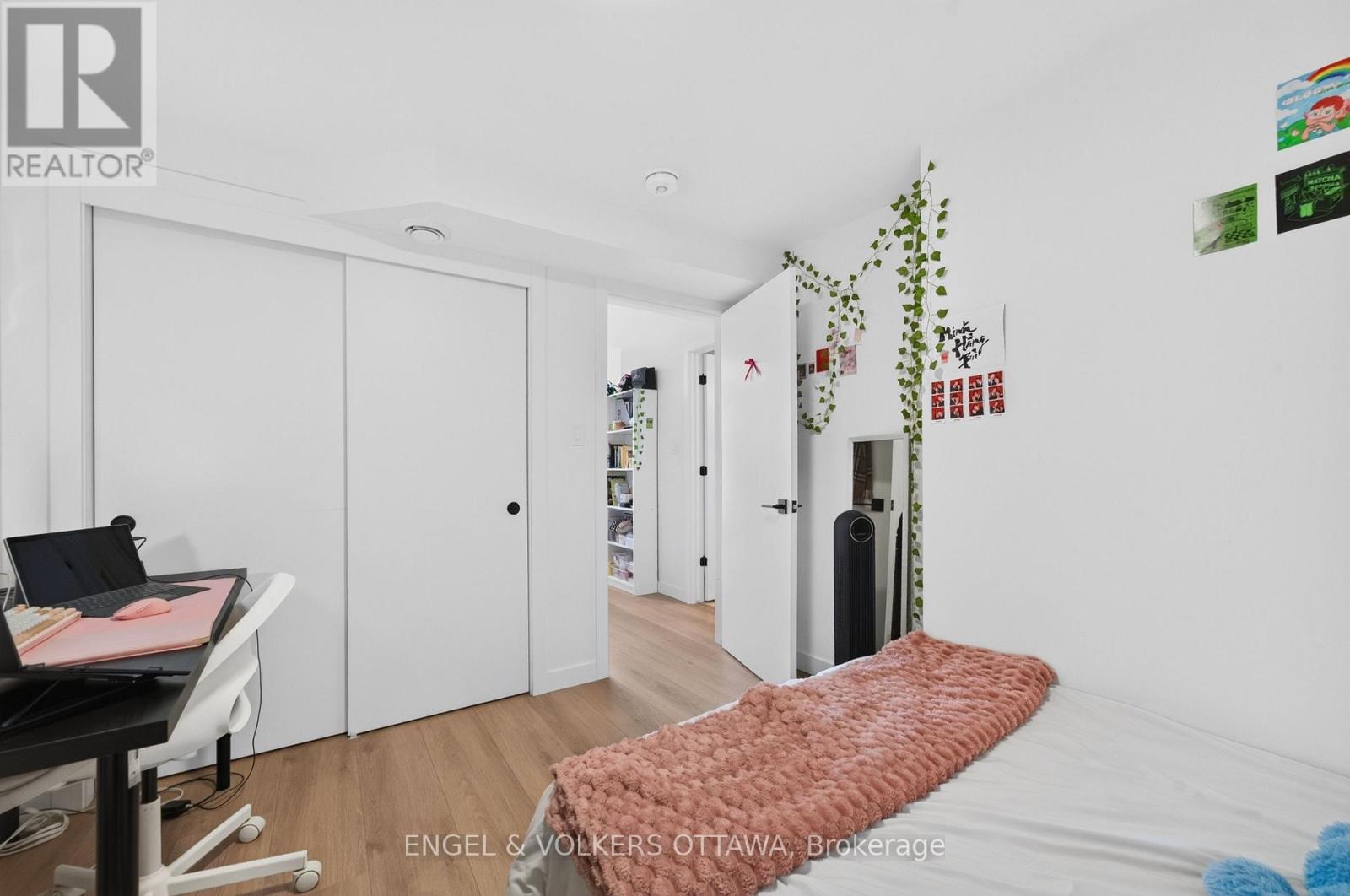 D - 119 Carruthers Avenue Property Photo 16