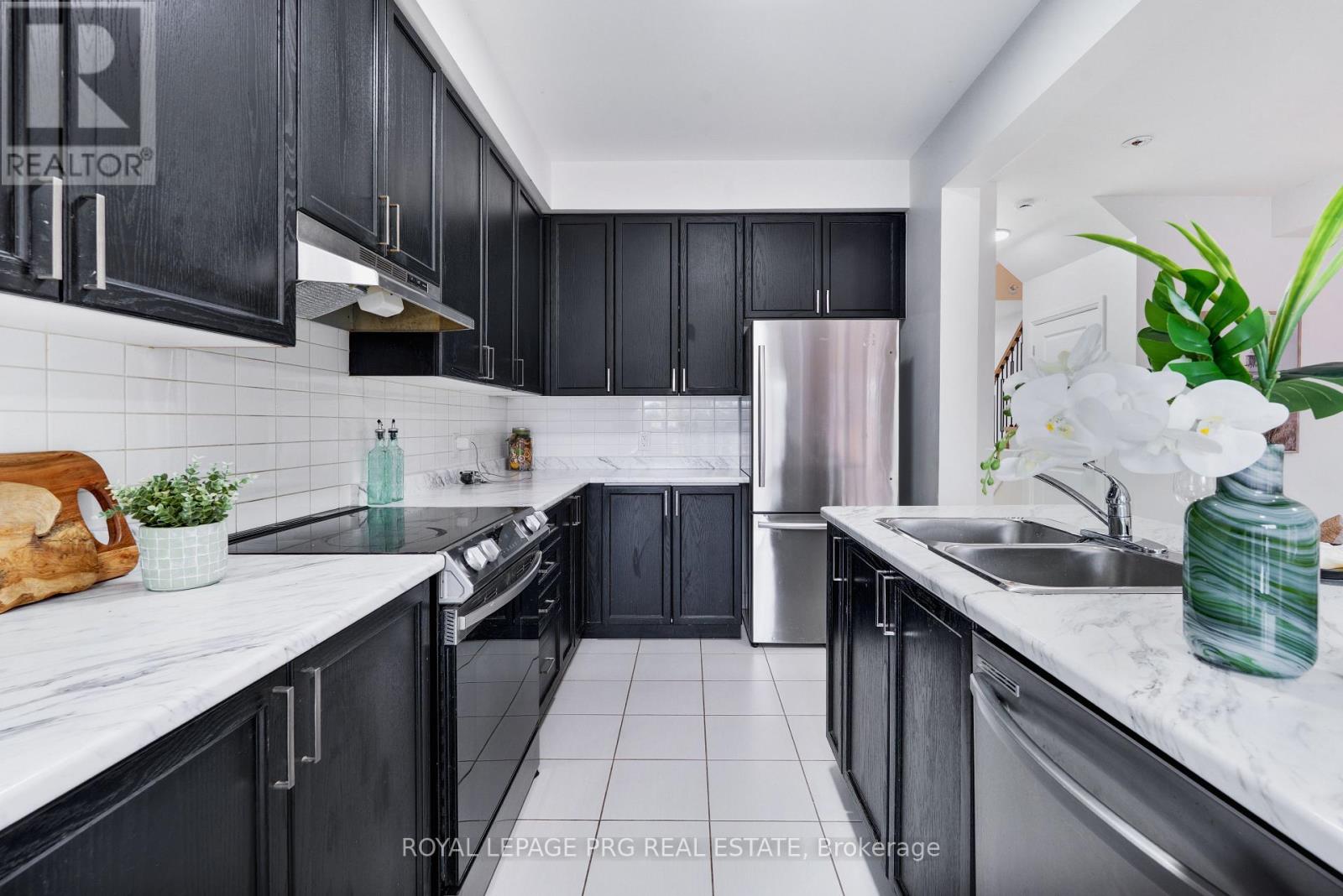 6631 Cropp Street Property Photo 8