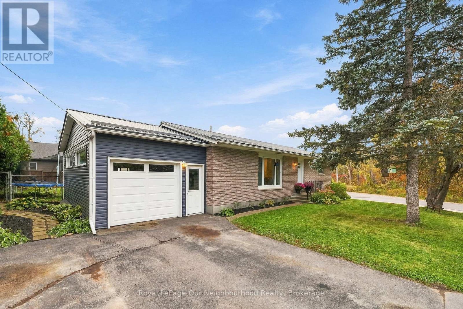 105 Sanford Street Property Photo 1
