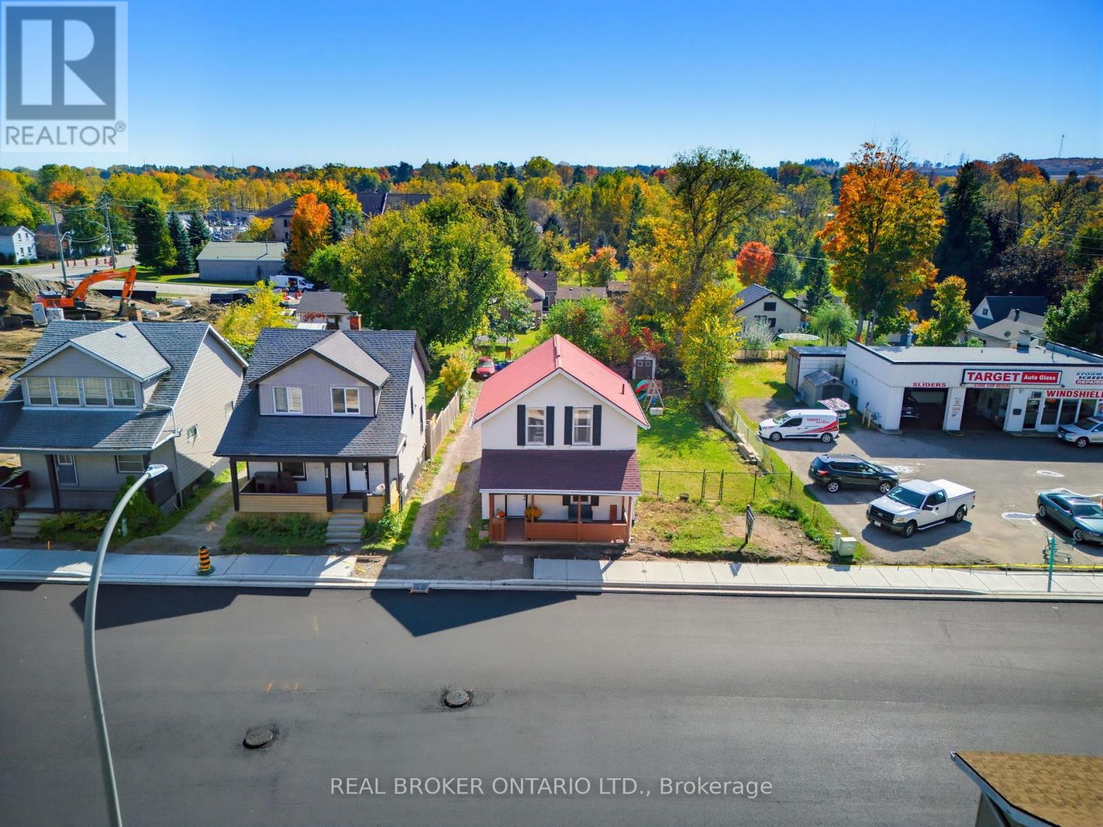 256 Dundas Street Property Photo 27