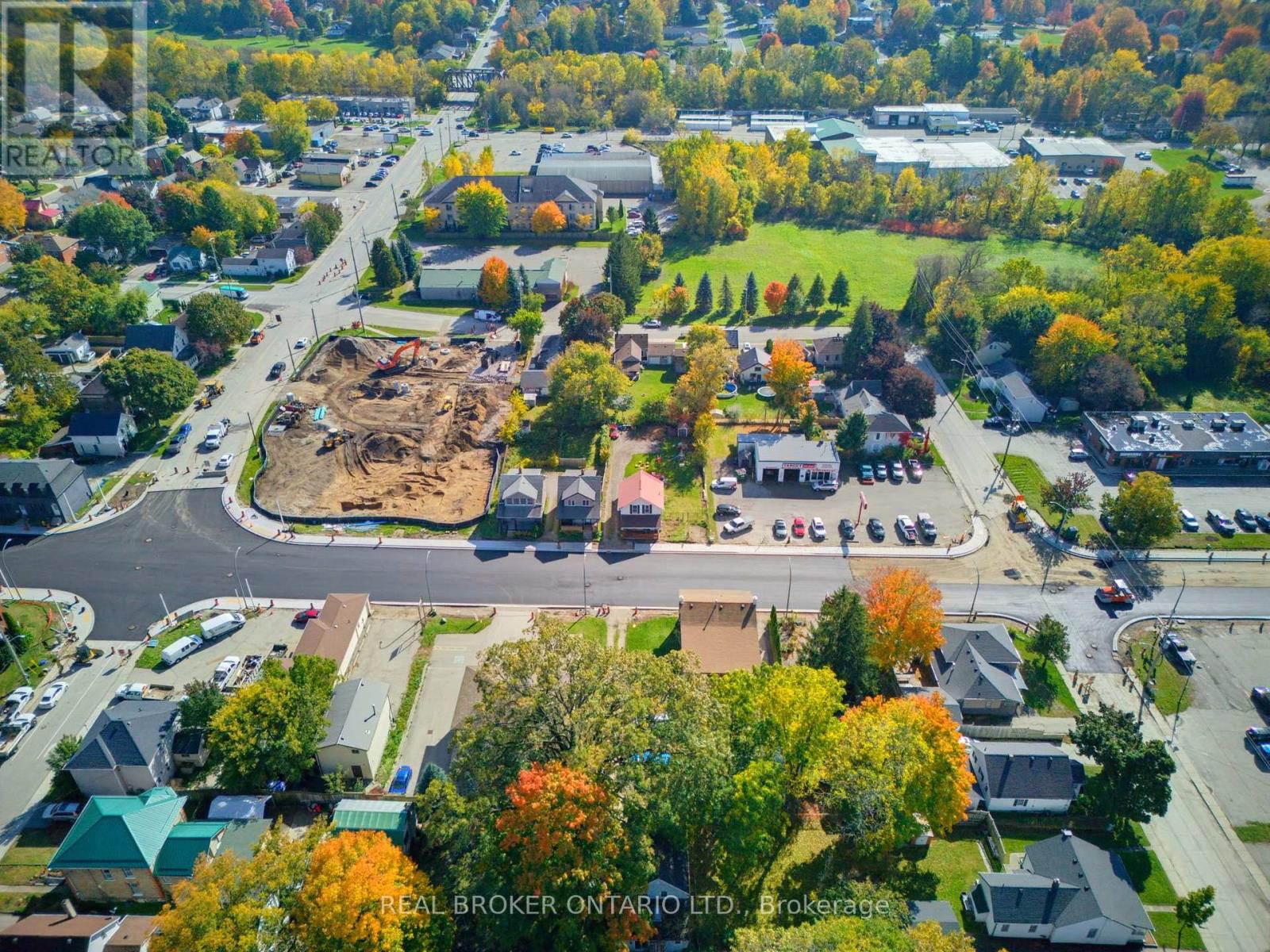 256 Dundas Street Property Photo 31