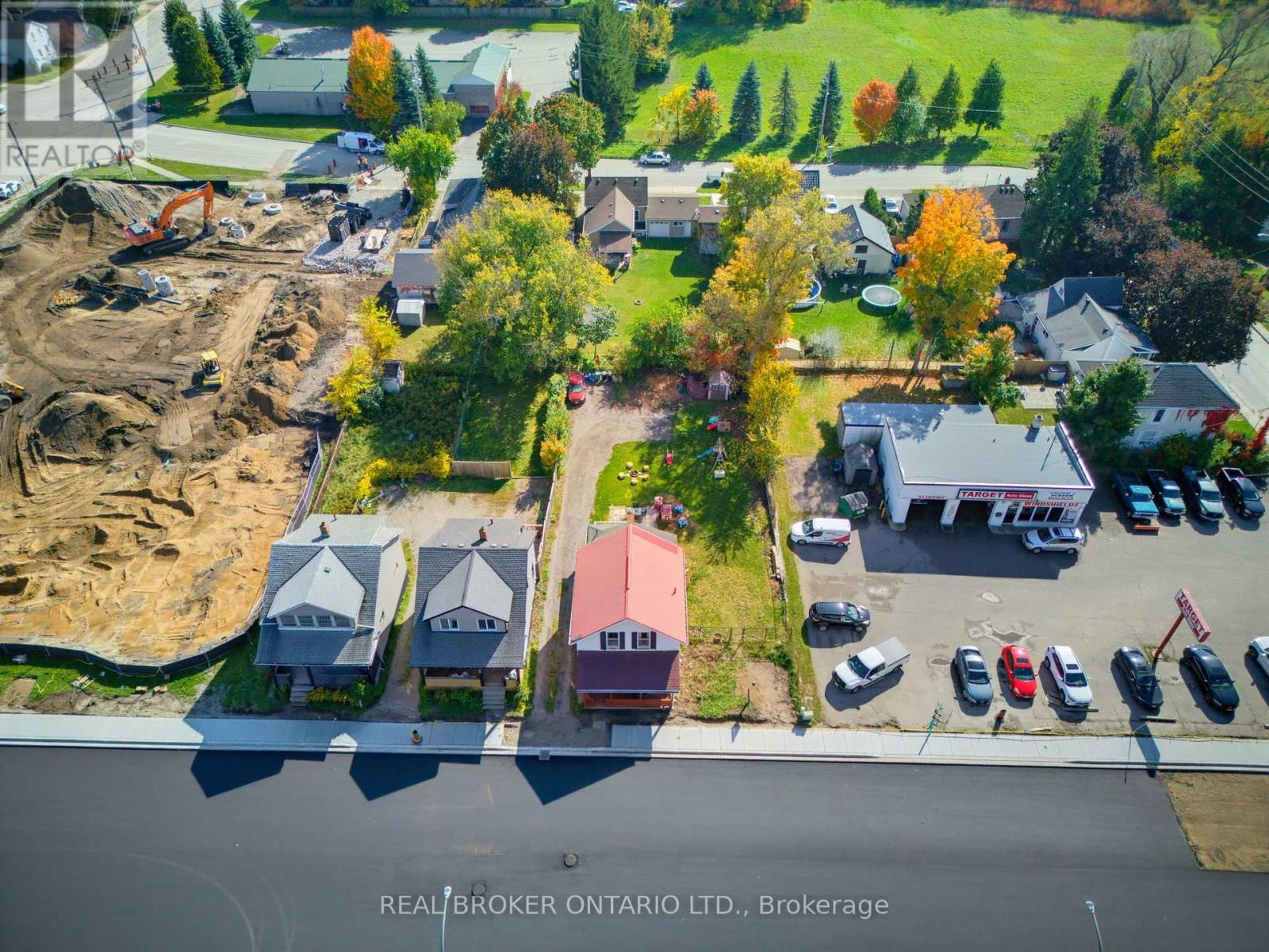 256 Dundas Street Property Photo 33