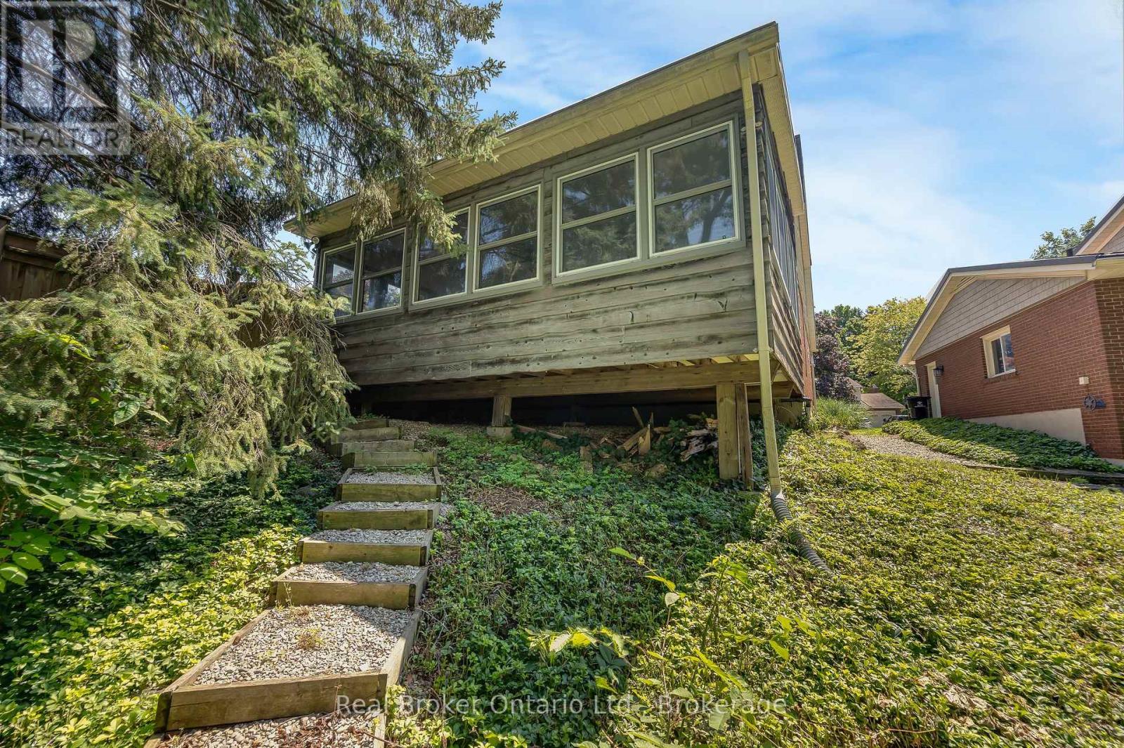 30 Westwood Crescent Property Photo 31