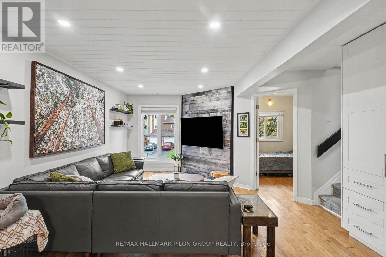 1515 Thurlow Street Property Photo 3