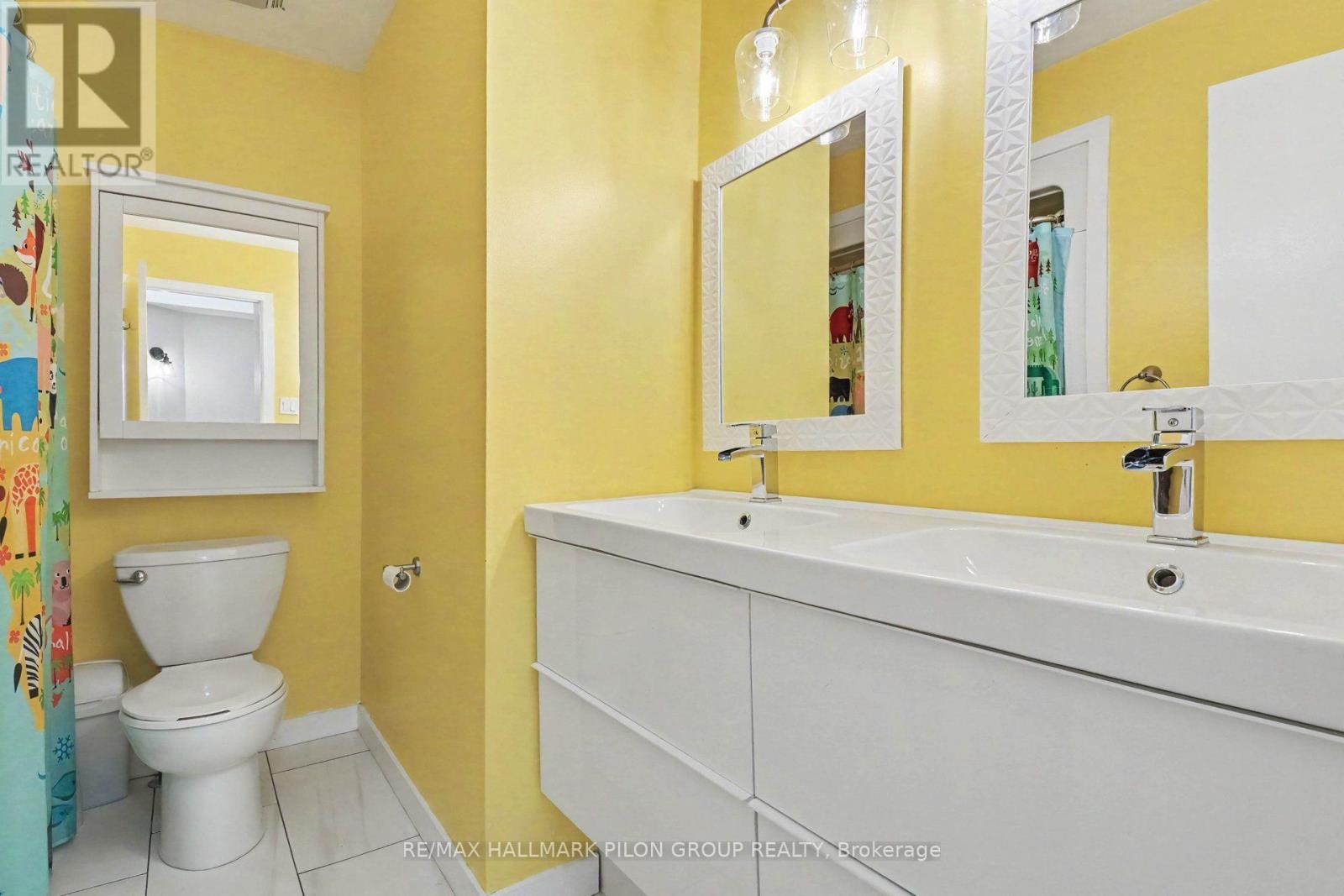 1515 Thurlow Street Property Photo 15