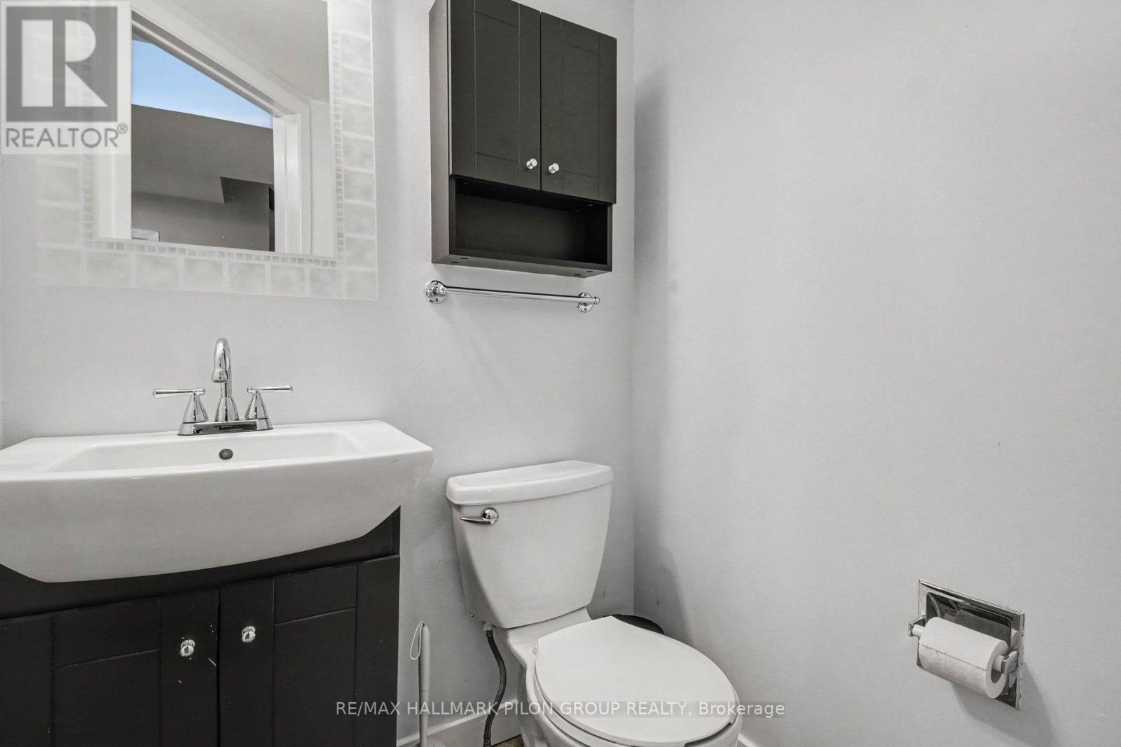 1515 Thurlow Street Property Photo 18