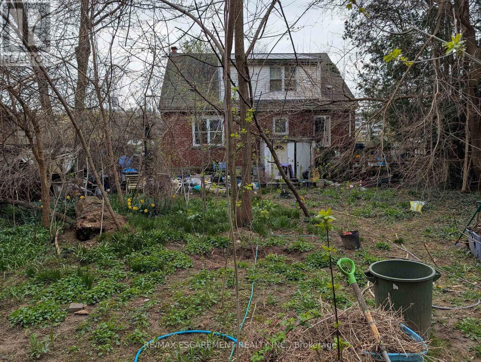 115 KING STREET E Property Photo 1