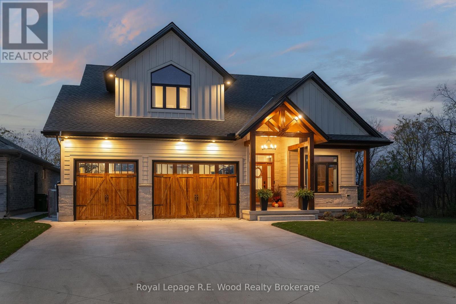 19 Royal Dornoch Drive Property Photo 1