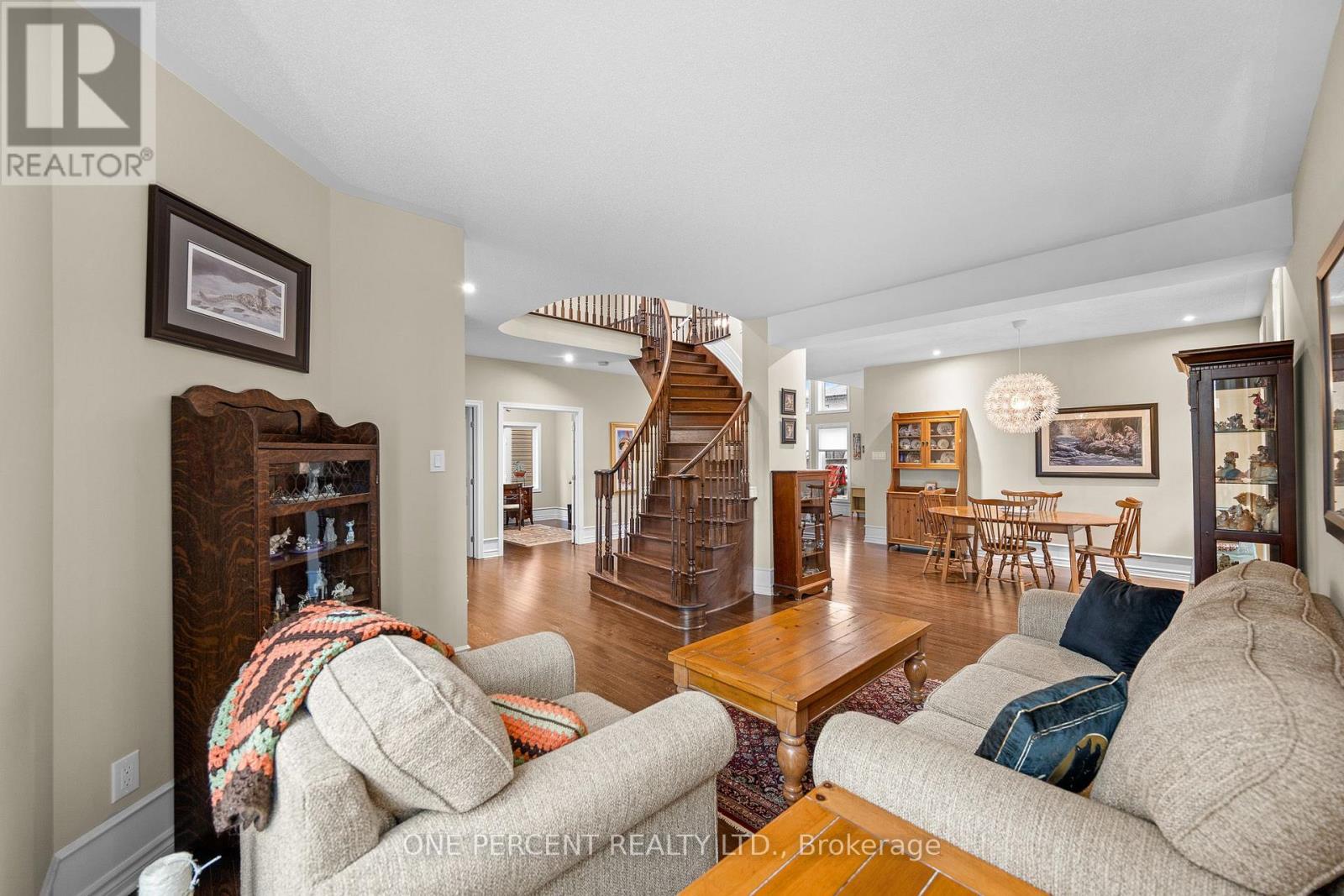 324 Rosina Way Property Photo 7