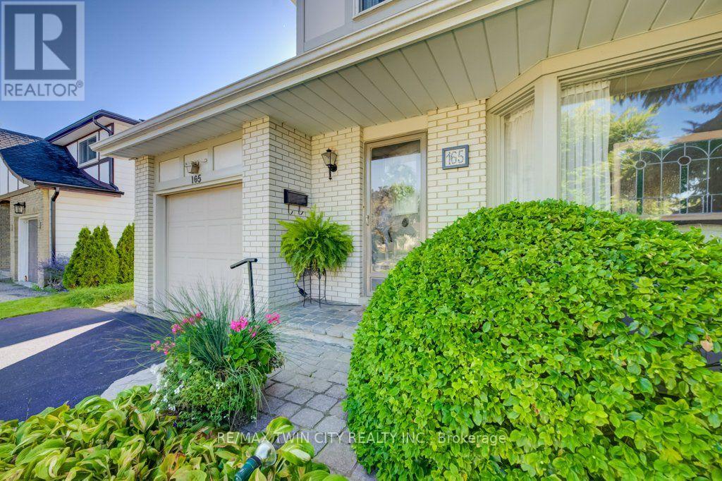165 Mcgarry Drive Property Photo 3
