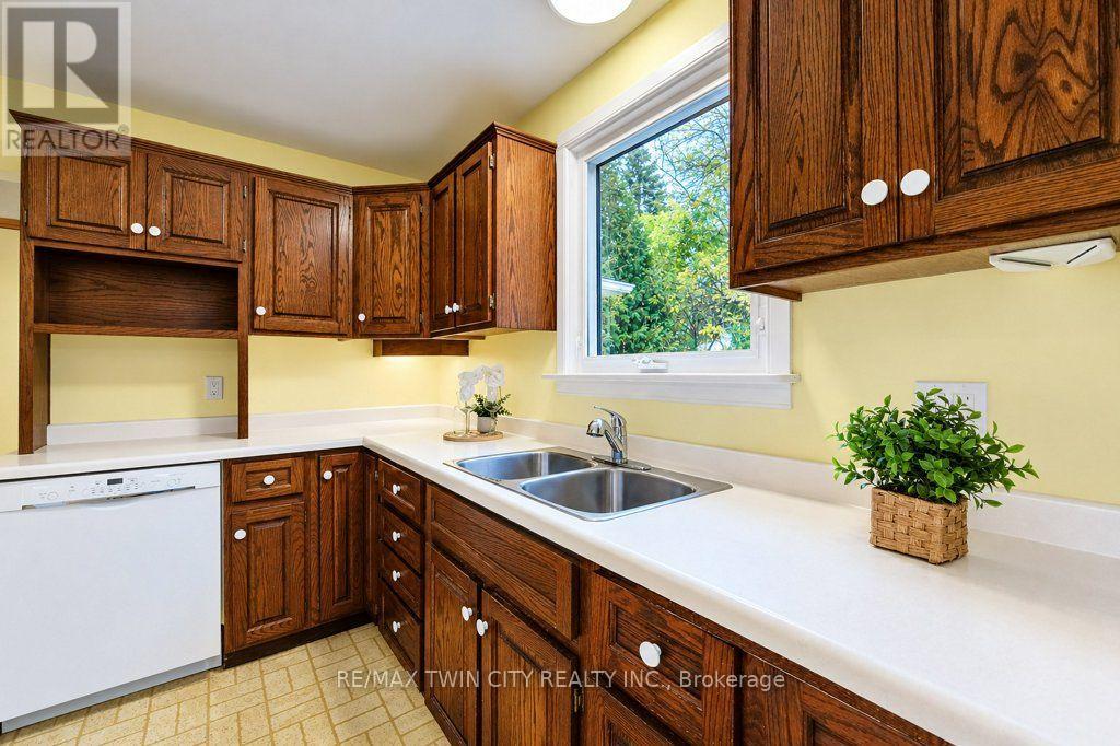 165 Mcgarry Drive Property Photo 12