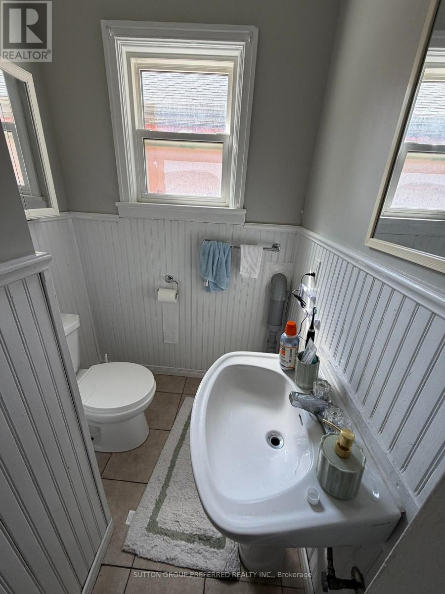 220 Bernard Avenue Property Photo 15