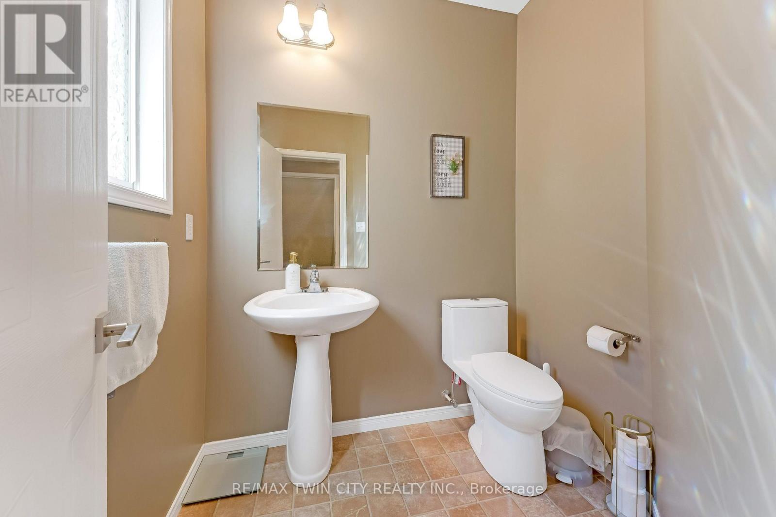 320 Brandenburg Place Property Photo 16