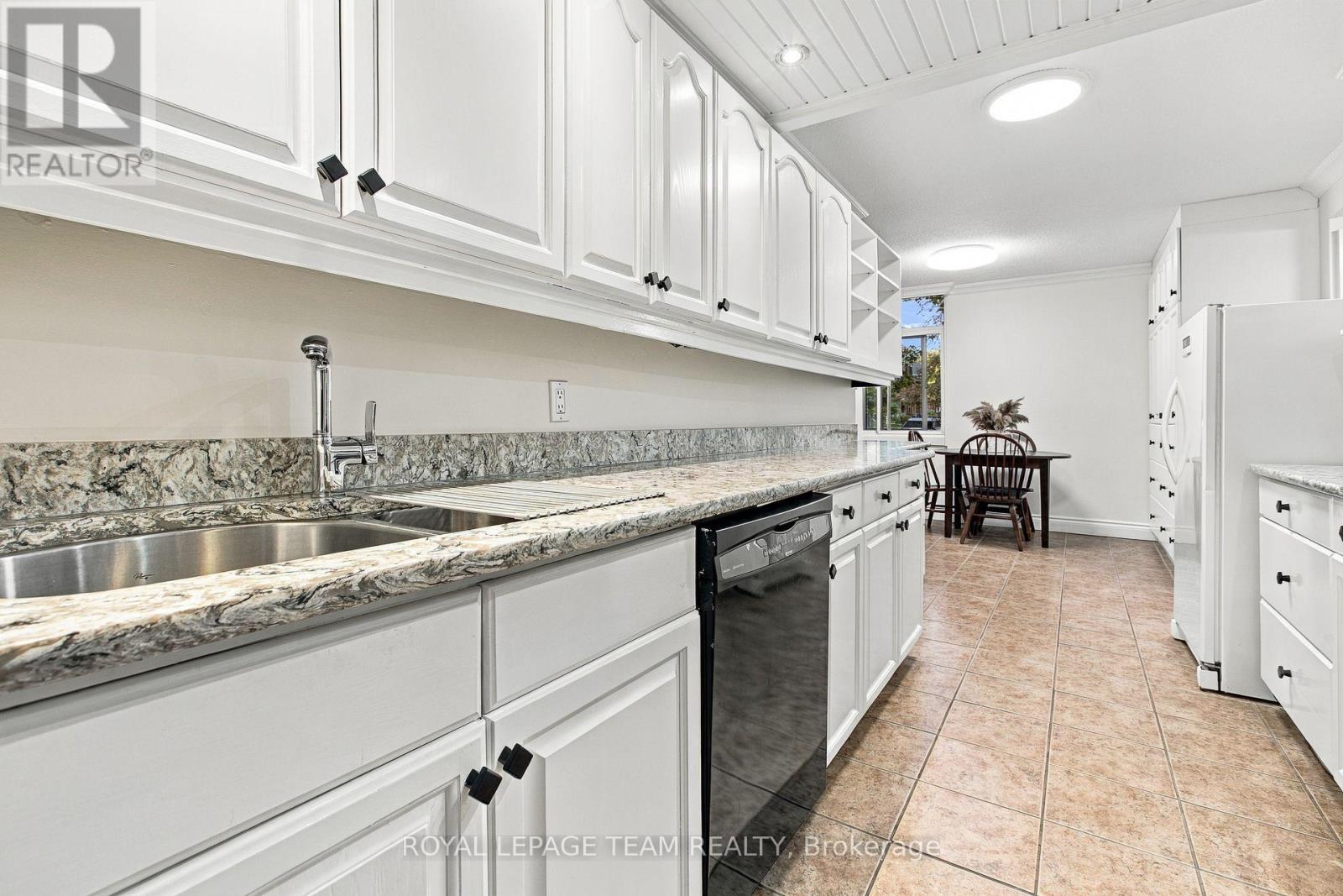 103 - 60 Mcleod Street Property Photo 13