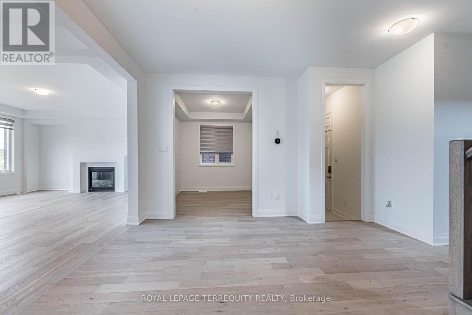 150 Forestwalk Street Property Photo 3