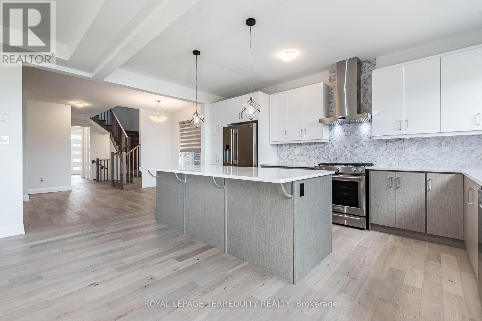150 Forestwalk Street Property Photo 10