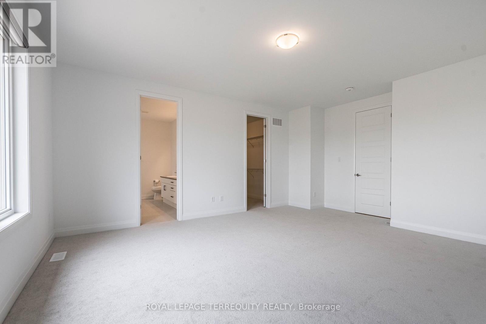 150 Forestwalk Street Property Photo 21