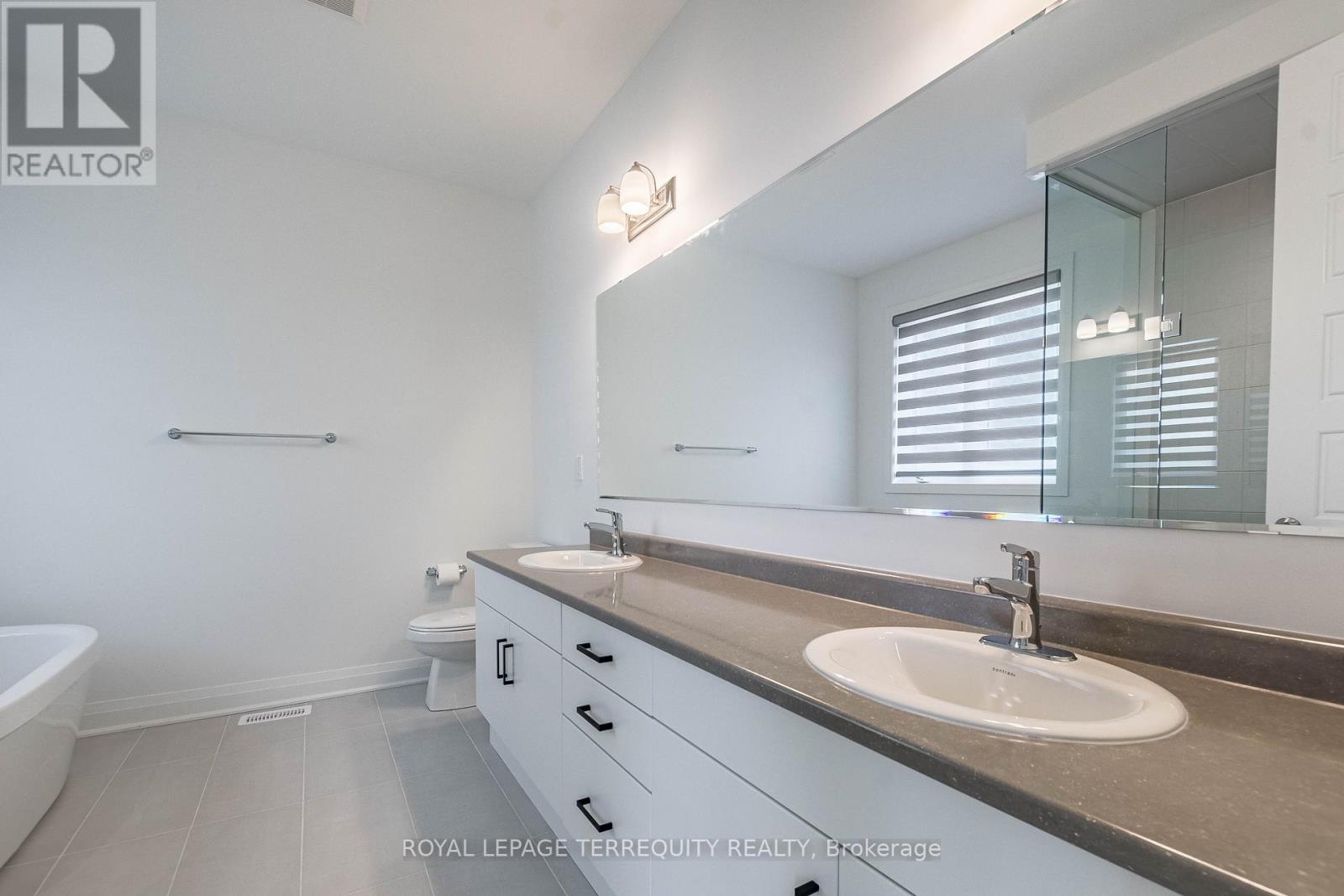 150 Forestwalk Street Property Photo 22