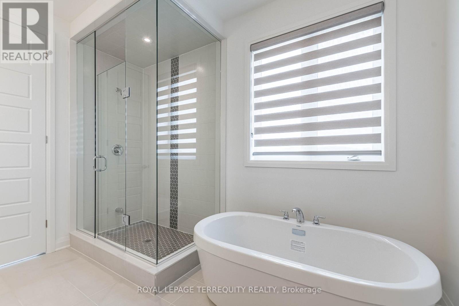 150 Forestwalk Street Property Photo 23