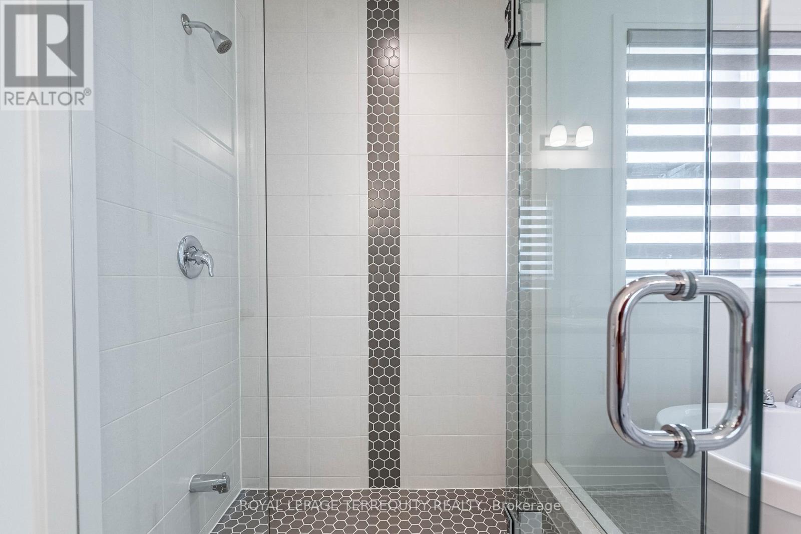 150 Forestwalk Street Property Photo 25