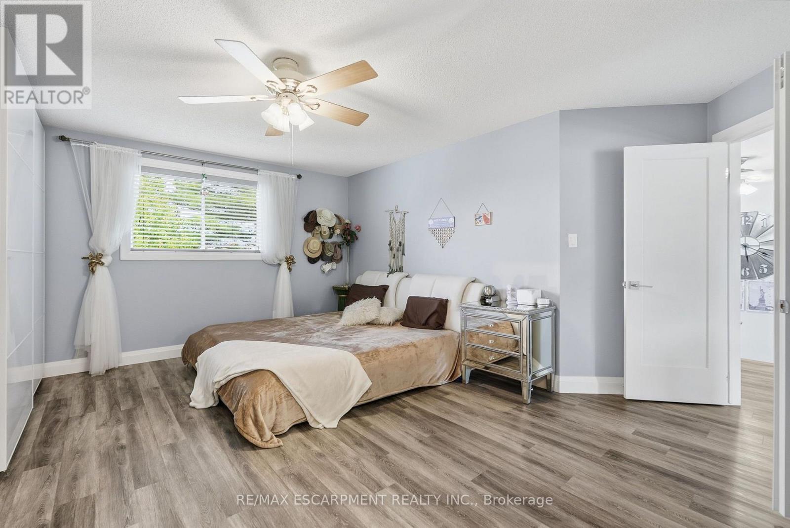 231 Parkside Drive Property Photo 17