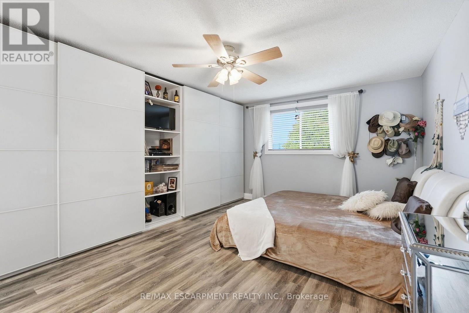 231 Parkside Drive Property Photo 18
