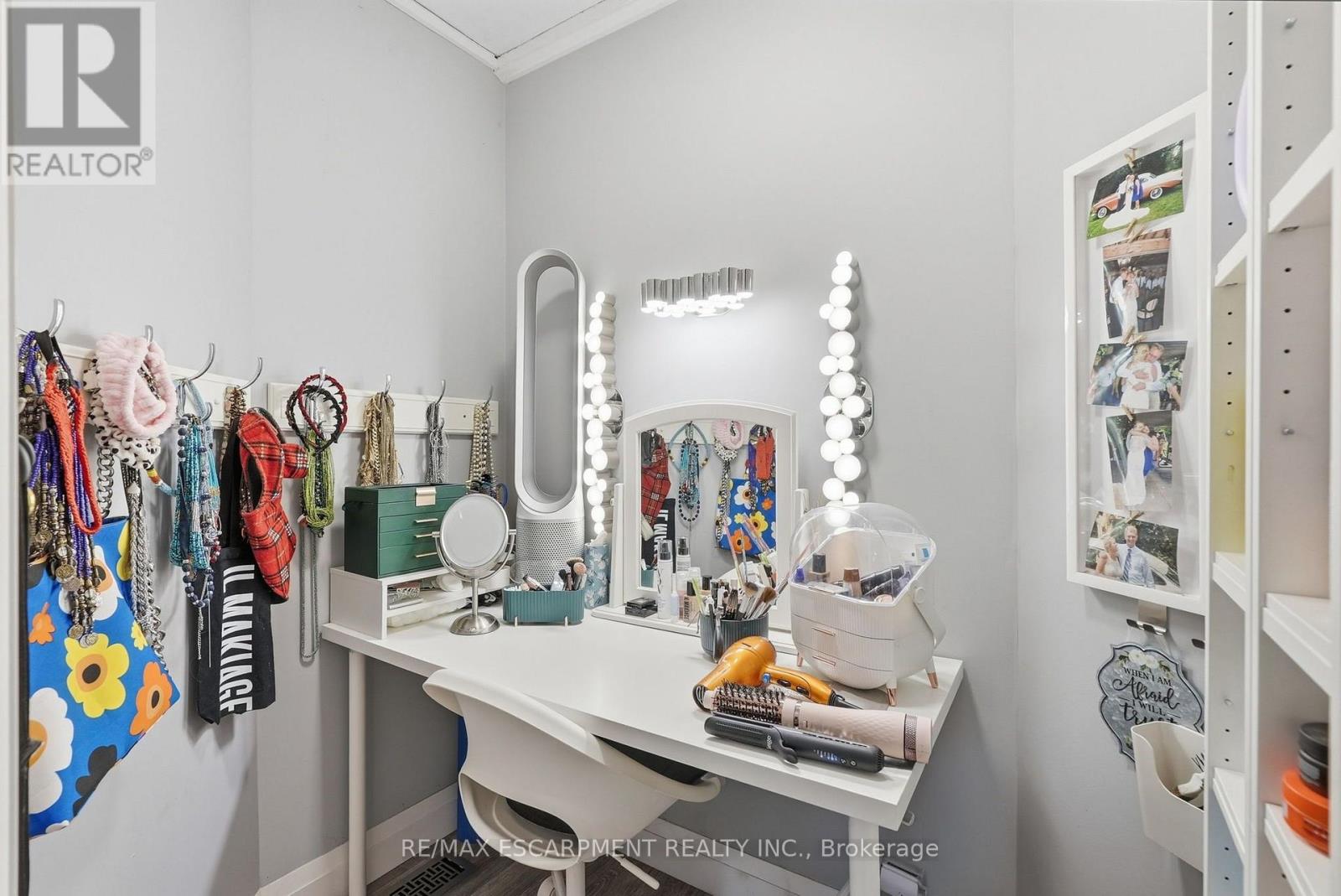 231 Parkside Drive Property Photo 23