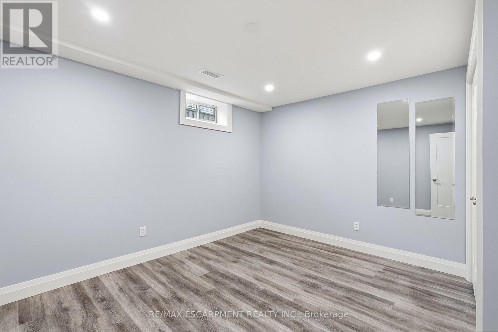 231 Parkside Drive Property Photo 32