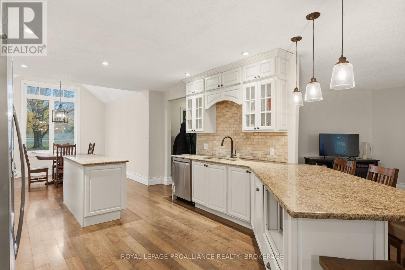 5403 Holmes Road Property Photo 12