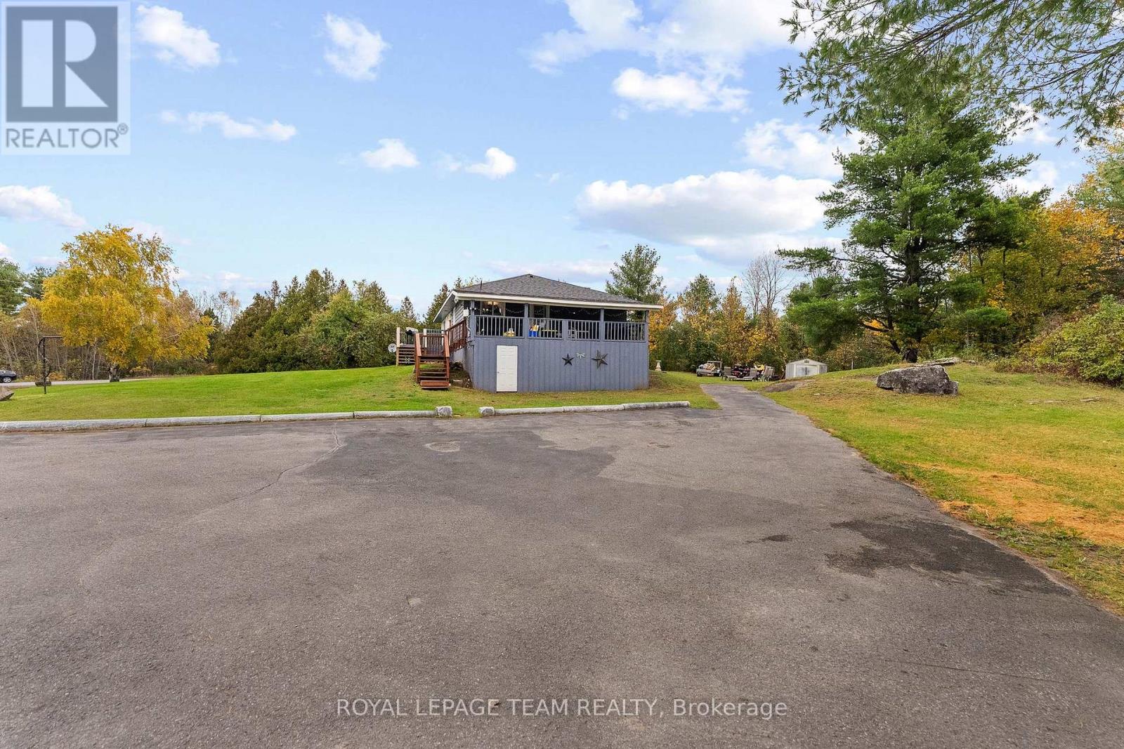 2380 Johnston Road Property Photo 2
