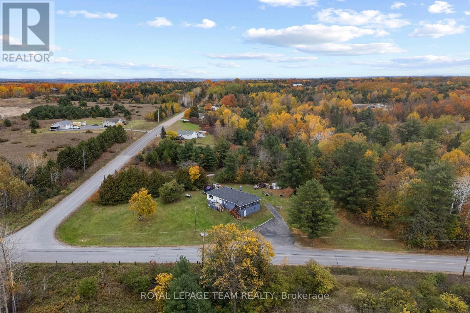 2380 Johnston Road Property Photo 4