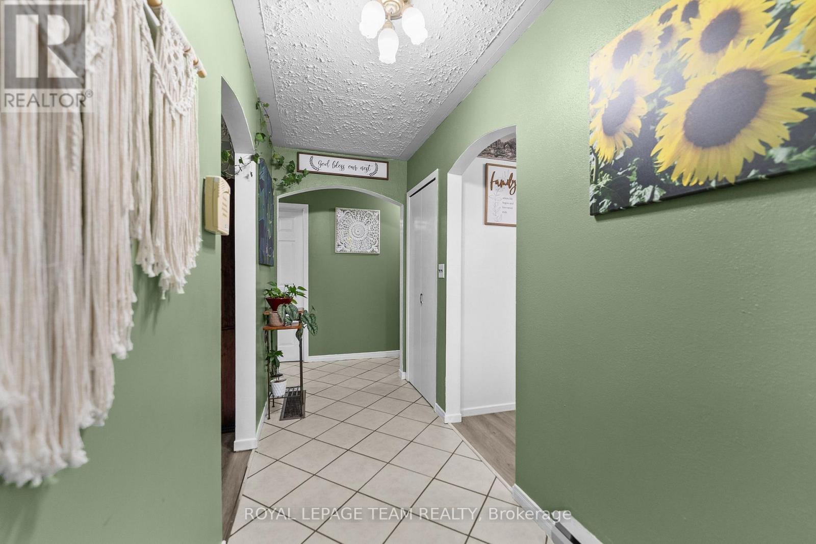 2380 Johnston Road Property Photo 11
