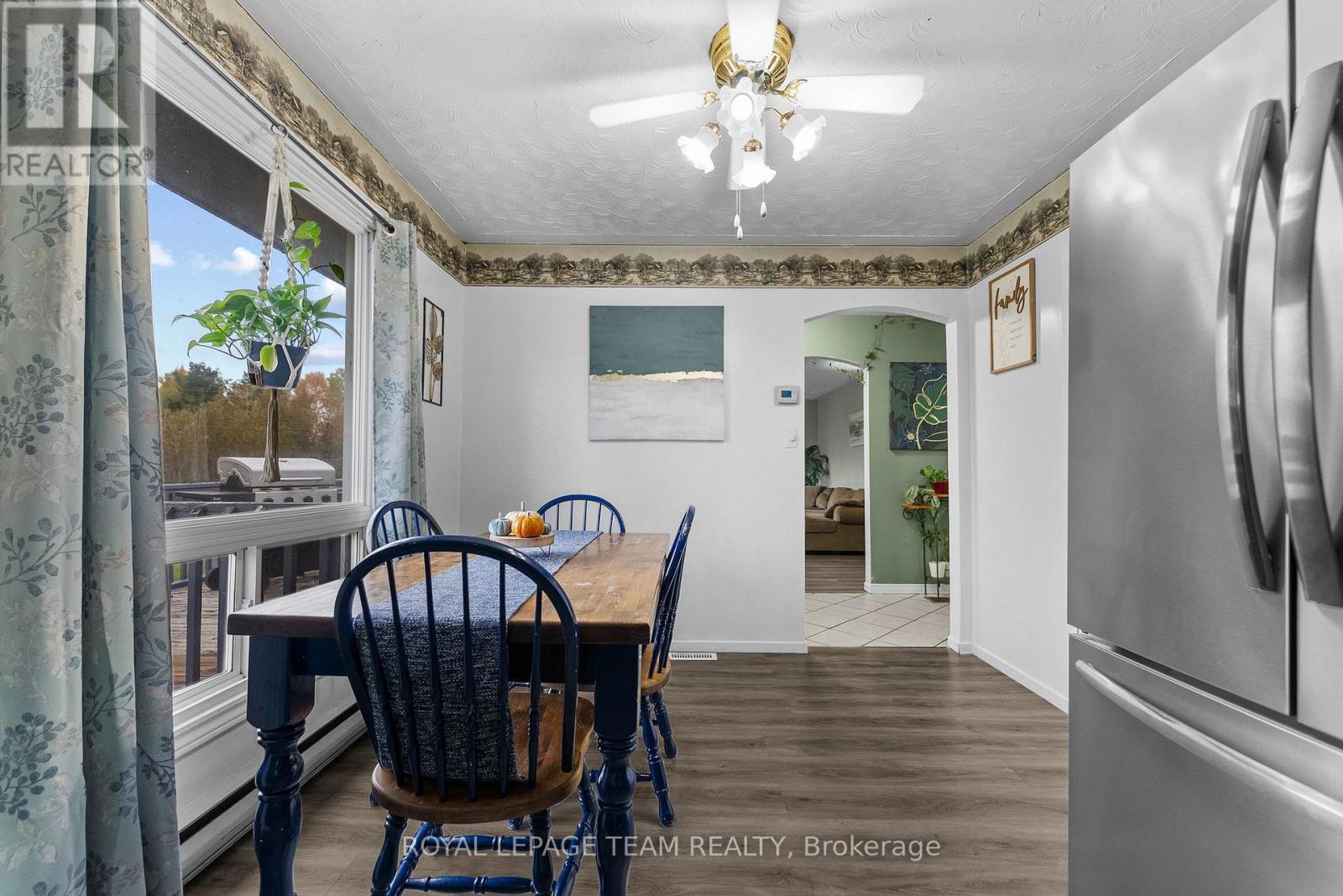 2380 Johnston Road Property Photo 16