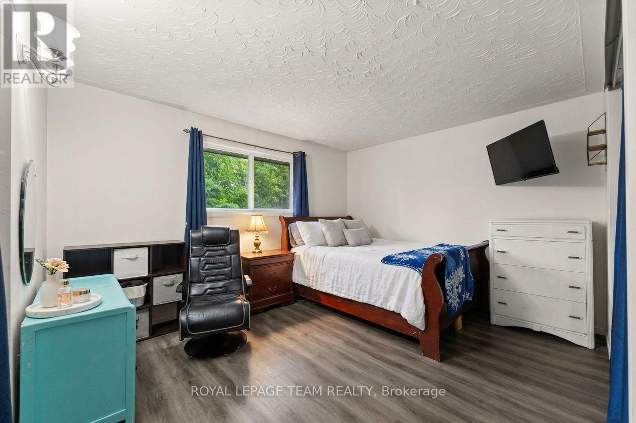 2380 Johnston Road Property Photo 17