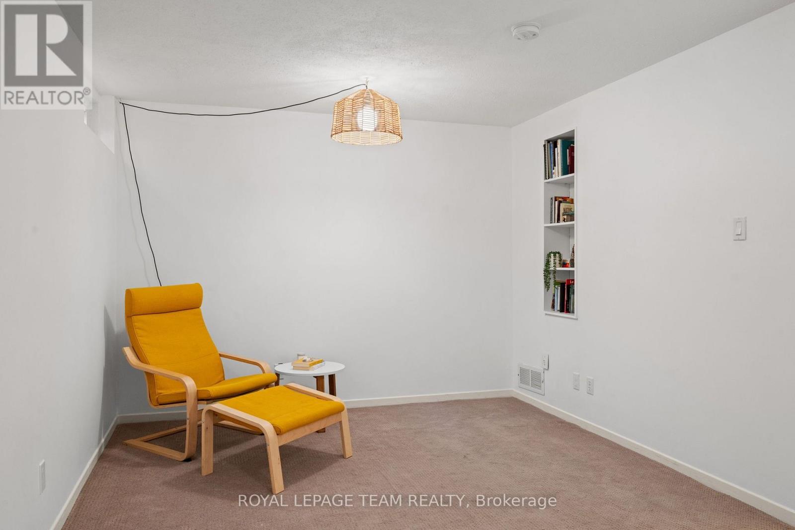 92 - 61 Mcclintock Way Property Photo 18