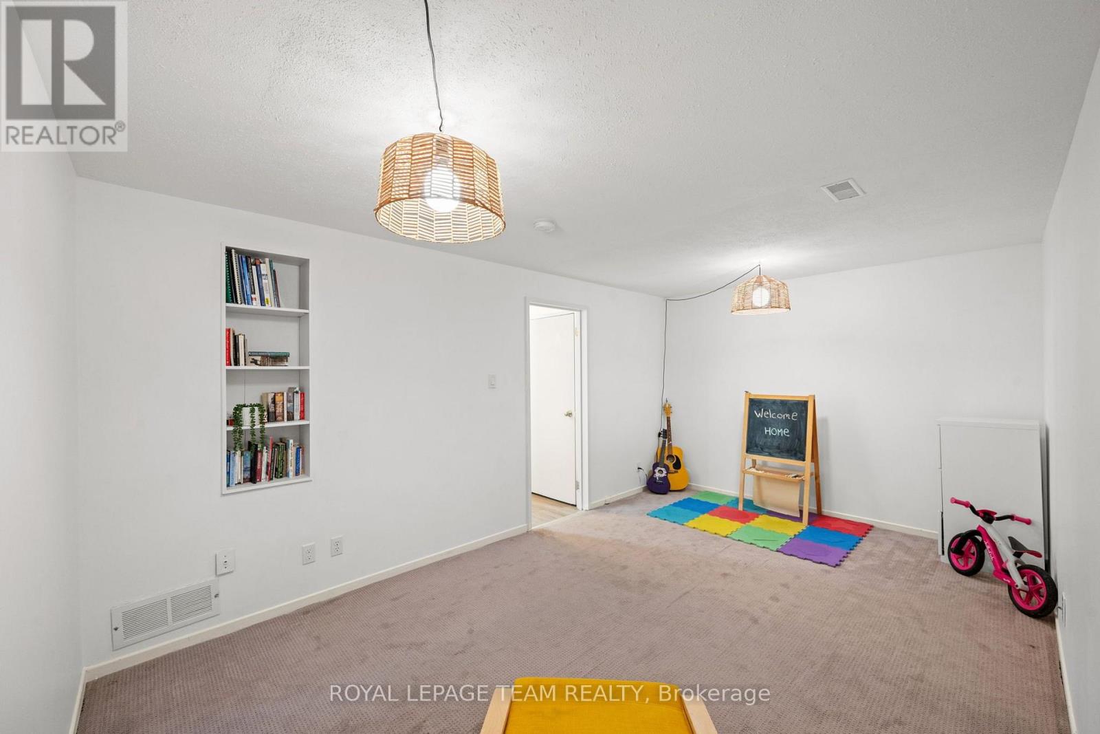 92 - 61 Mcclintock Way Property Photo 19