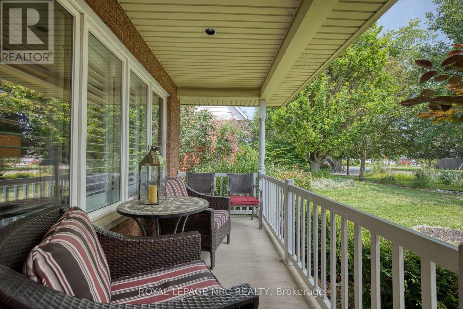 173 First Street Louth Street Property Photo 4