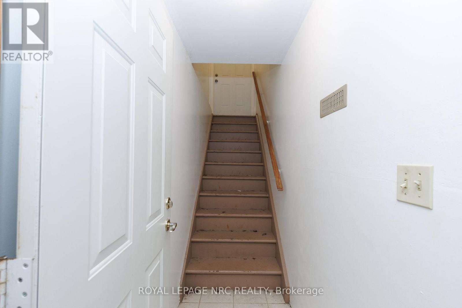 173 First Street Louth Street Property Photo 35