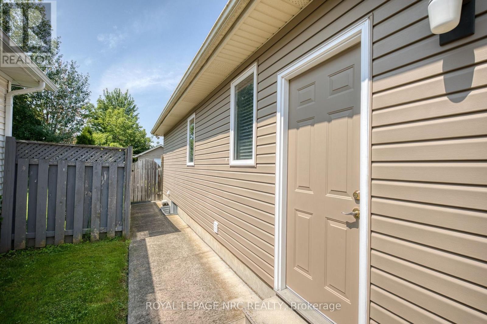 173 First Street Louth Street Property Photo 37