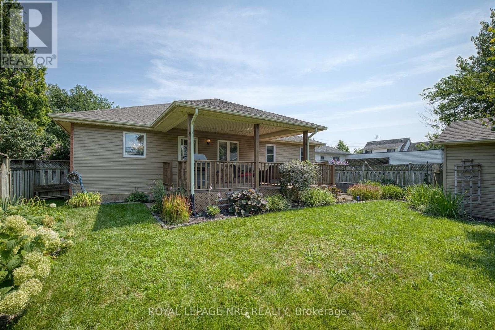 173 First Street Louth Street Property Photo 44