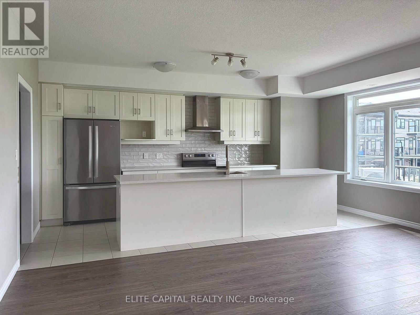 44 LOMOND LANE Property Photo 1