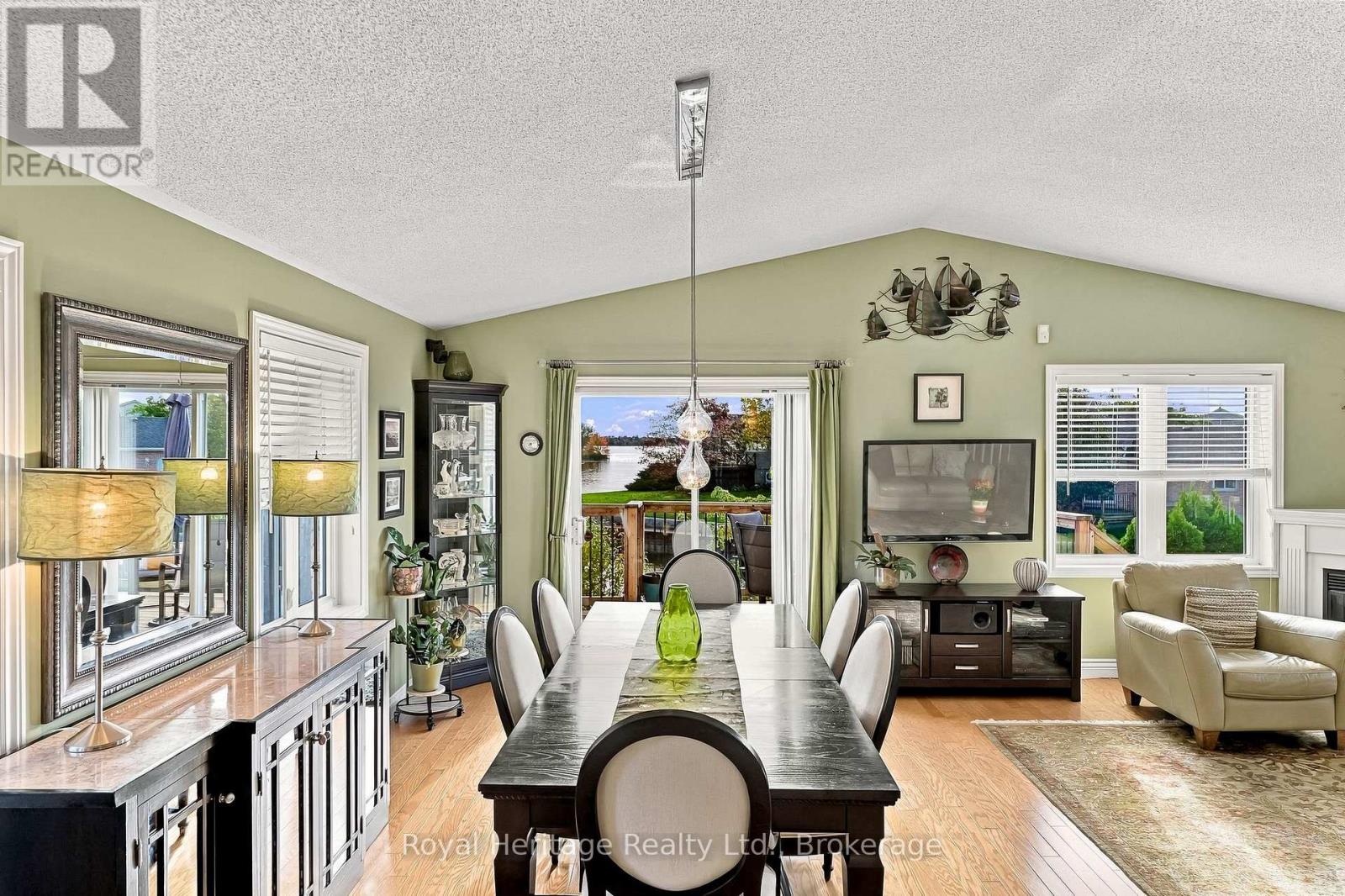 6 Quick Lane Property Photo 2