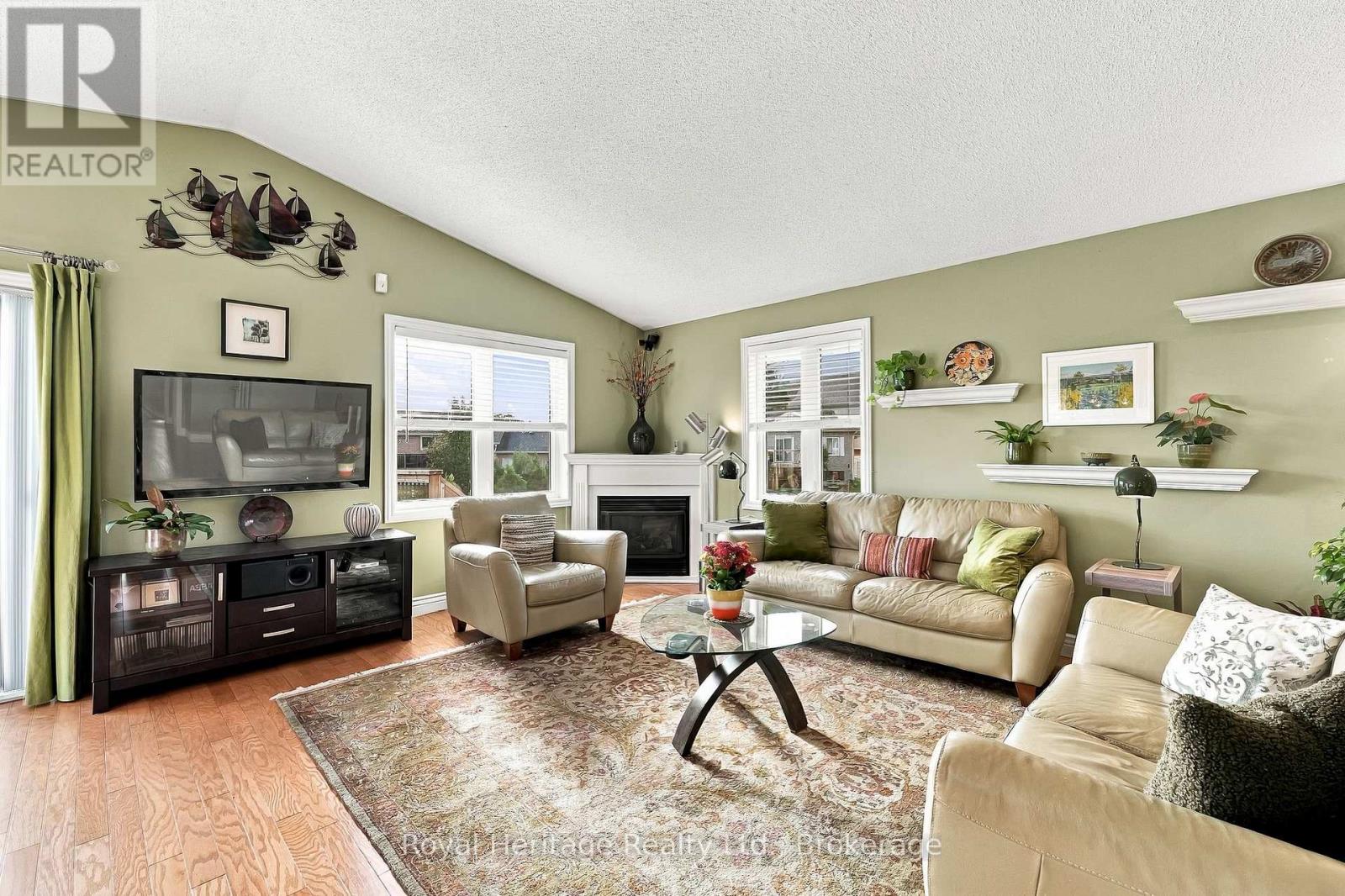 6 Quick Lane Property Photo 3