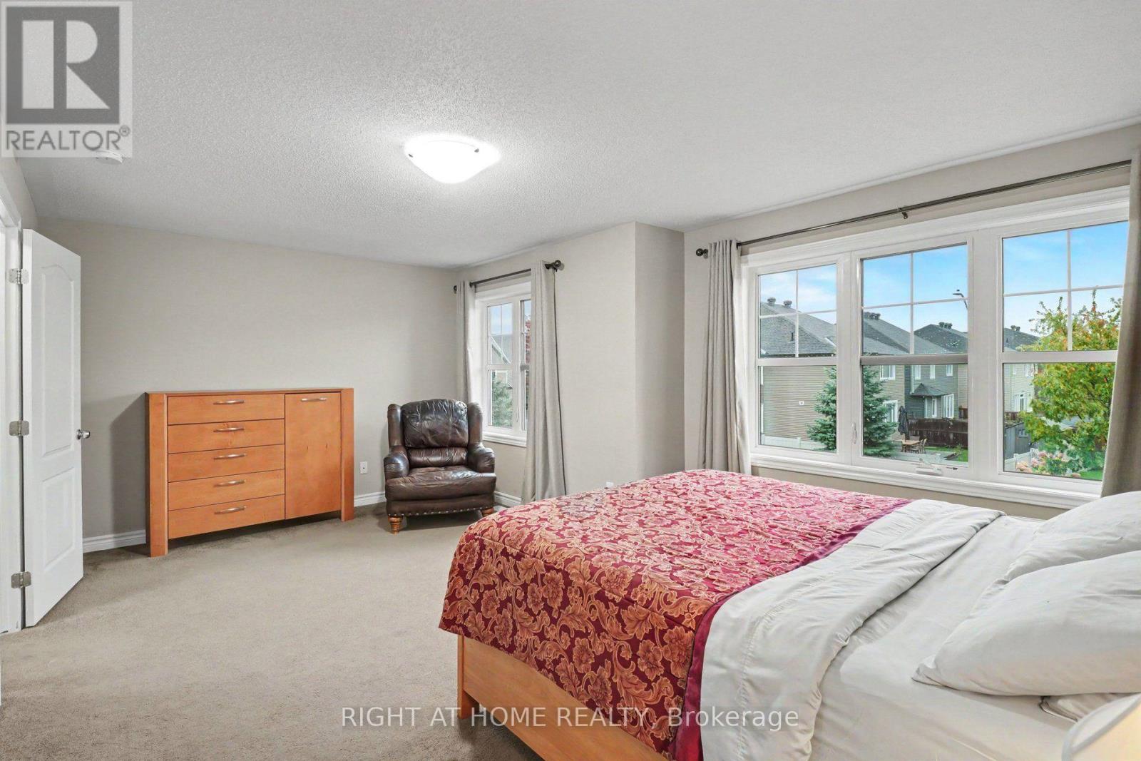 998 Bunchberry Way Property Photo 16