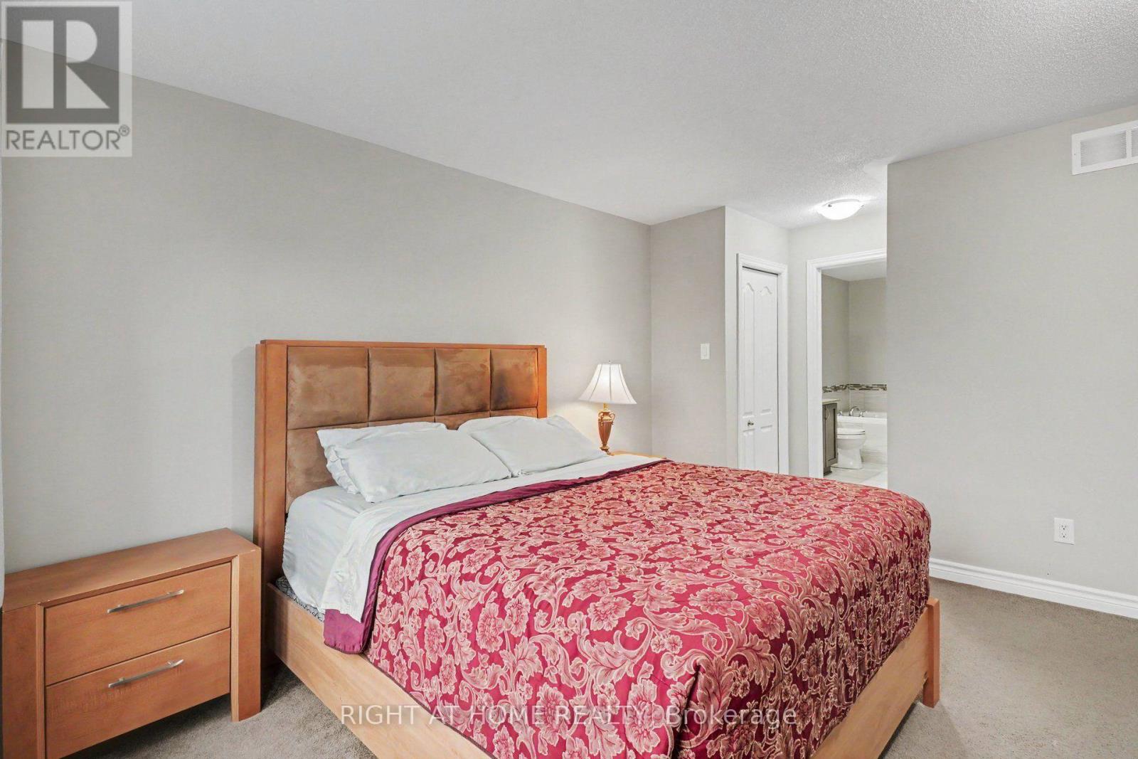 998 Bunchberry Way Property Photo 17