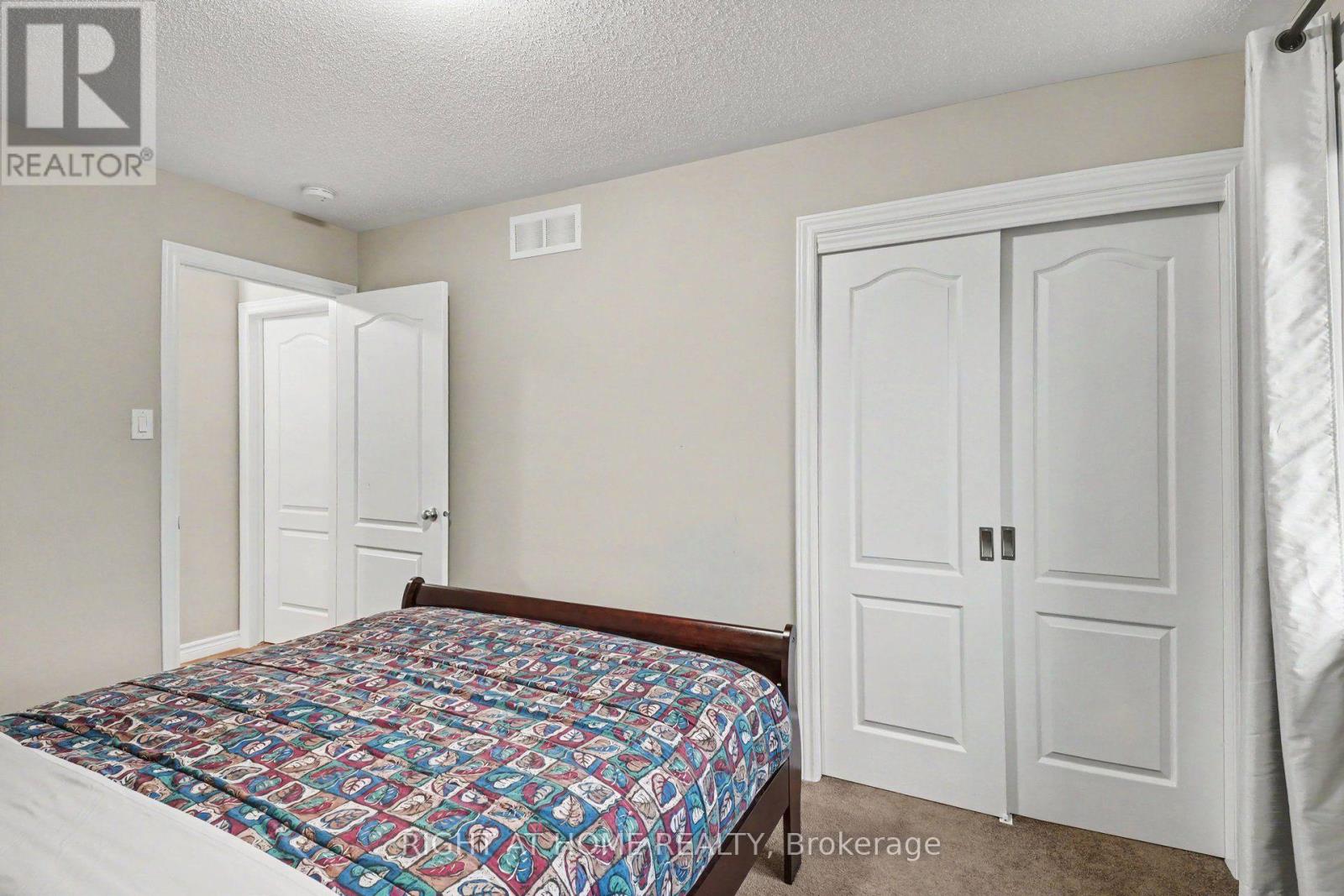 998 Bunchberry Way Property Photo 20