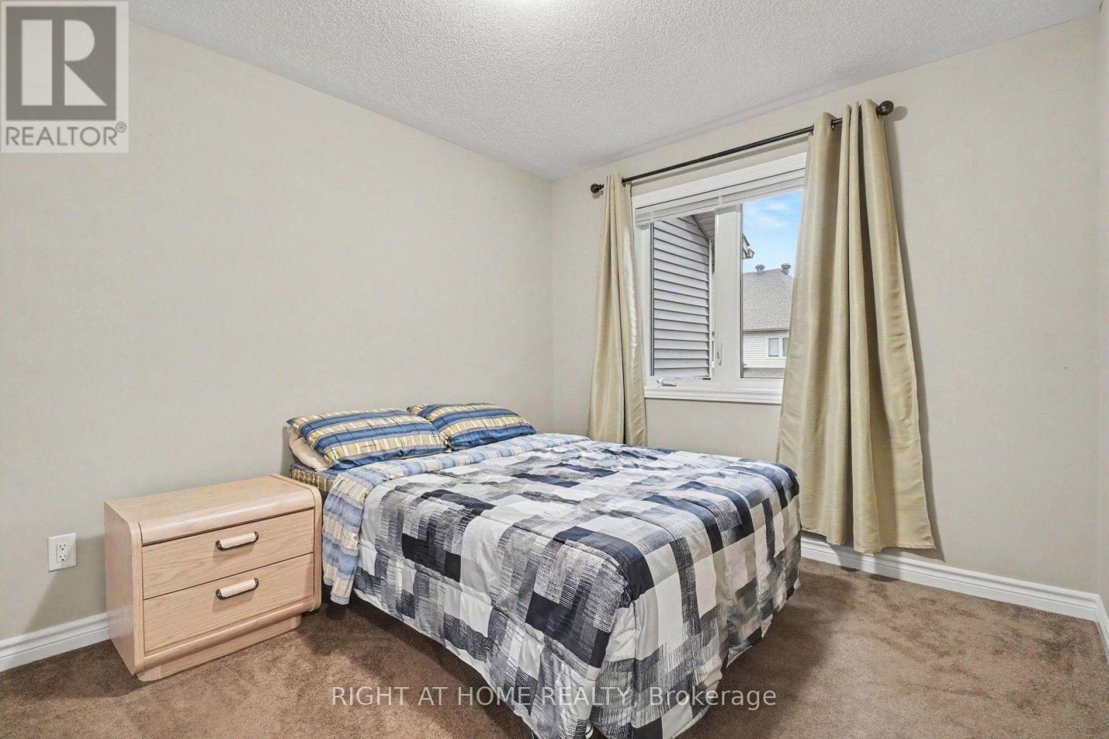 998 Bunchberry Way Property Photo 21
