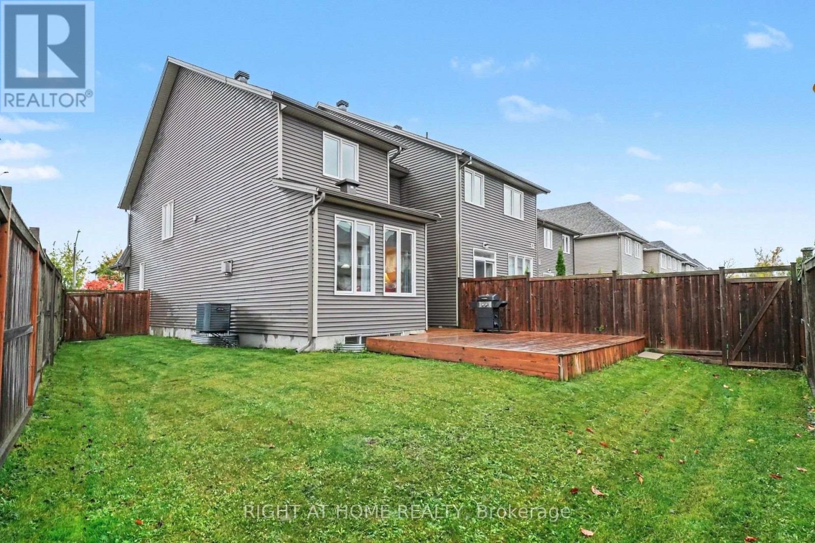998 Bunchberry Way Property Photo 30